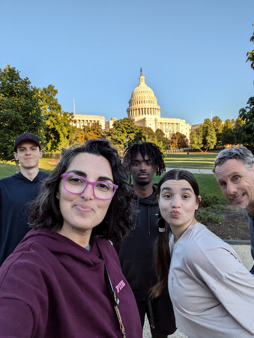 Marta y Brian con sus hijos, Jaume, Afrika y Konji, en DC.